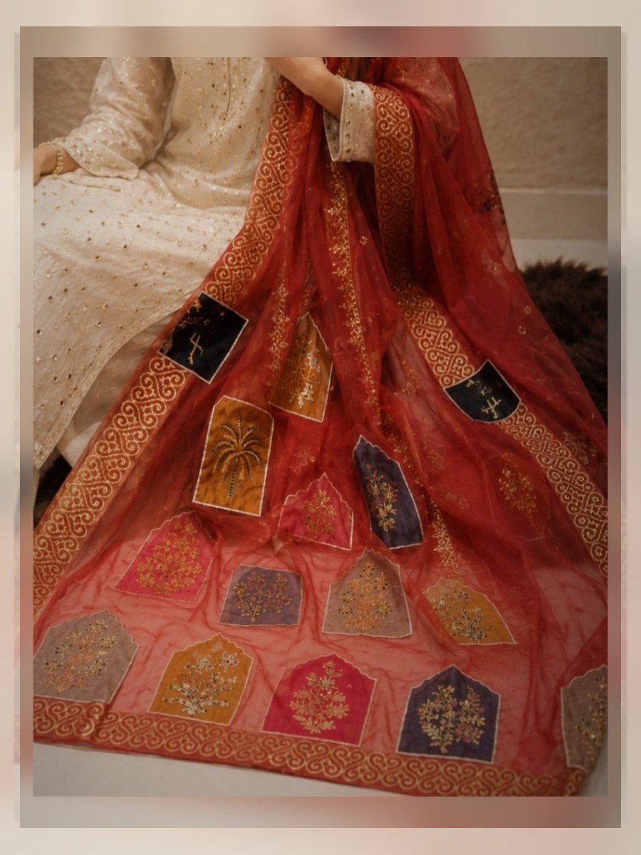 Surkh Mehal Statement Dupatta